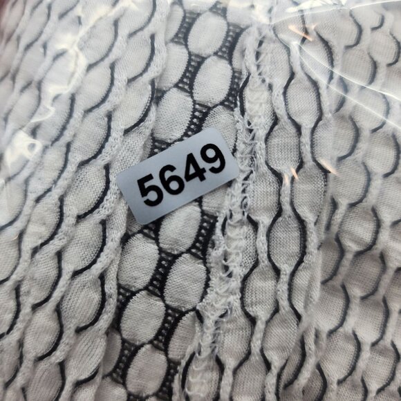 Women's Dana Buchman Top BlouseV Neck 3/4 Sleeve Geometric Pattern Size XL - Picture 11 of 11